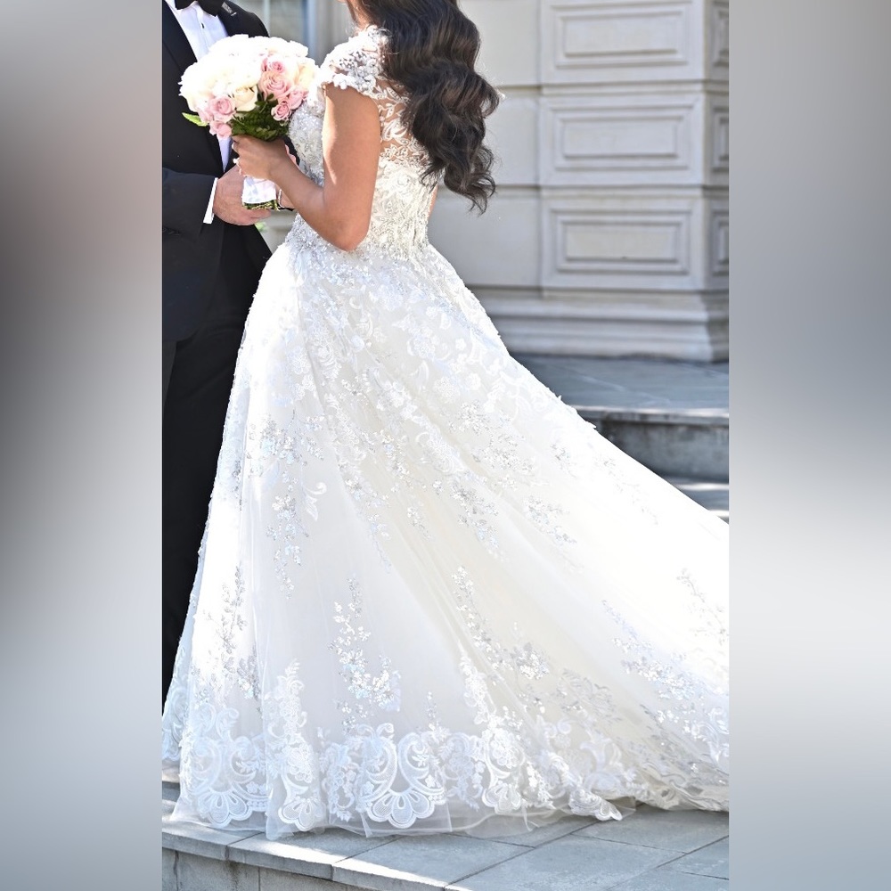 Ysa Makino Wedding Gown size 4/6